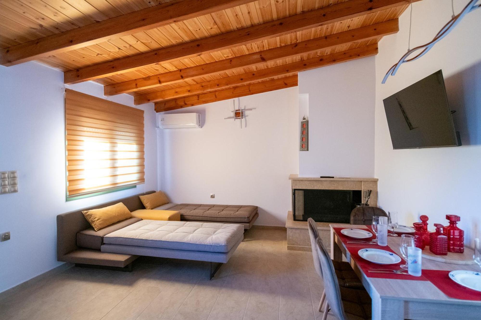 House By The Sea Villa Aigio Exterior photo